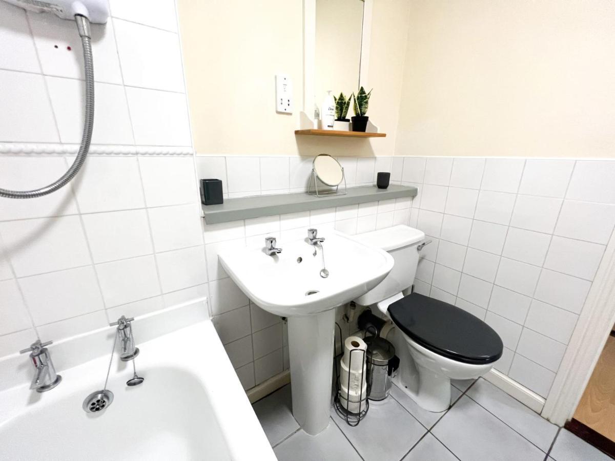 2 Bedroom - River Clyde Home - Parking Glasgow Zewnętrze zdjęcie